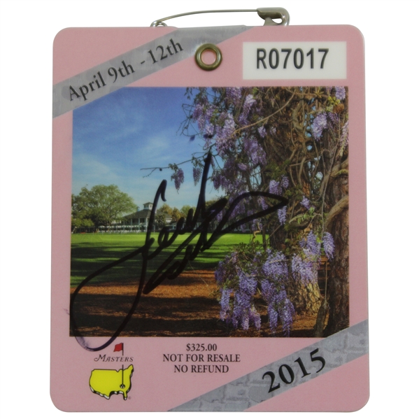 Jordan Spieth Signed 2015 Masters Series Badge #R07017 PSA #AG64574