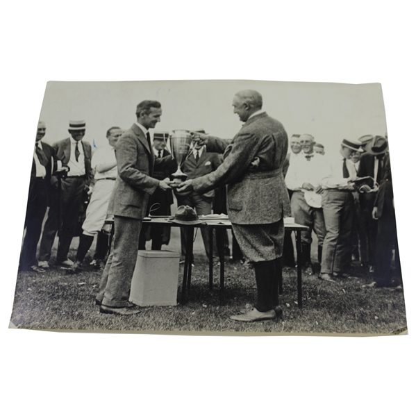 1922 President Harding Presents Golf Trophy to Lowell Elliot - Press Photo 6 x 8