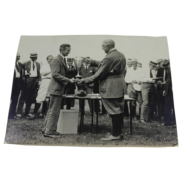1922 President Harding Presents Golf Trophy to Lowell Elliot - Press Photo "6 x 8"