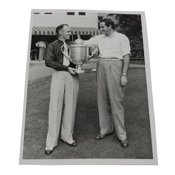 1938 Danny Shute and Ralph Guidahl at PGA Tournament Shawnee PA Press Photo - 6" x 8"
