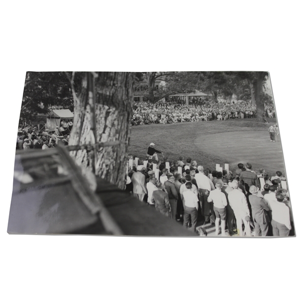 1963 Arnold Palmer Putting on 18th Green at US Open Press Photo - 8" x 10"