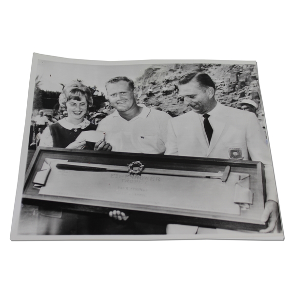 1963 Golf Professional Jack Nicklaus and His Wife Barbara With Eisenhower Trophy Press Photo - 6" x 9"