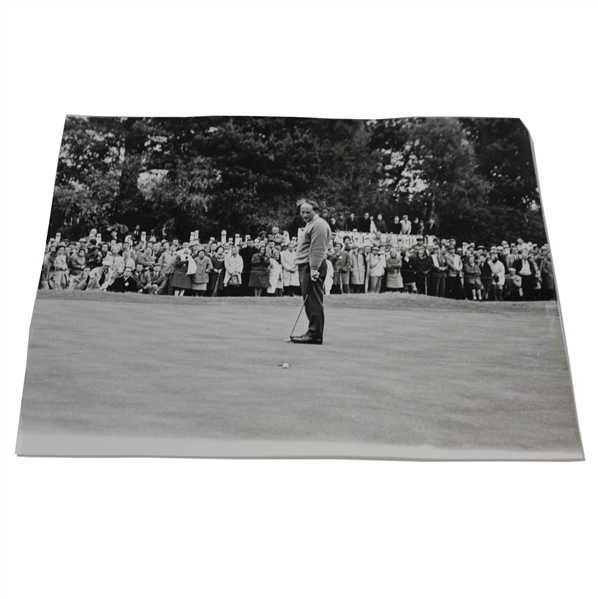 1964 Neil Coles Loses to Arnold Palmer at Piccadilly World Match Championship Press Photo - 8" x 10"