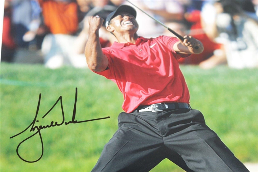 Tiger Woods Signed 2008 US Open Celebration 16x20 Upper Deck Photo UDA#BAK39500