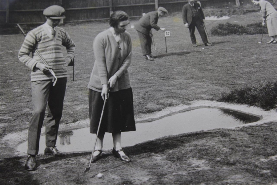 'Smallest Eighteen-Hole Golf Course' Daily Mirror Press Photo - Victor Forbin Collection