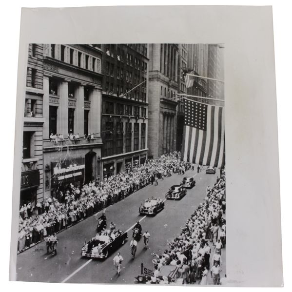 Ben Hogan 1953 Broadway Parade 7/26/53 Press Photo - Great Photo Showing Fans Lined Street!