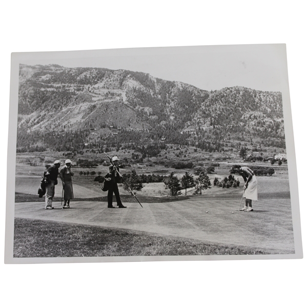 Babe Didrickson 6/14/1938 Western Open Press Photo - Putting