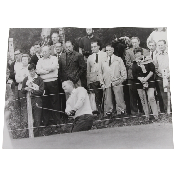 Jack Nicklaus 8/10/1966 Hitting Out of Bunker at Wentworth Press Photo - Crisp