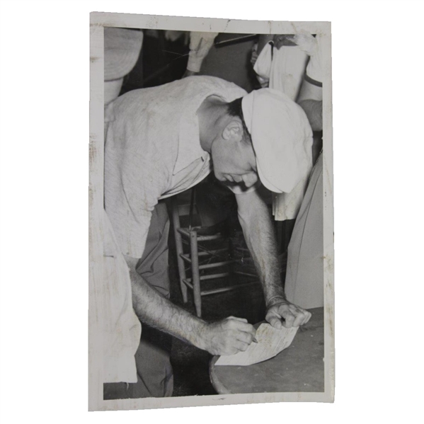 Ben Hogan 8/23/1948 "Mr. Golf of Hershey, Pa." Signing Winning Scorecard Original Photo
