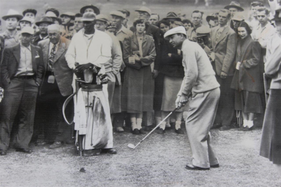 Ben Hogan 4/8/1951 Masters Chipping Wire Photo Hogan, who has never won the Masters