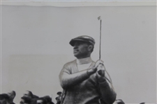 Ben Hogan 7/10/1953 Follows flight of ball at Carnoustie Press Photo