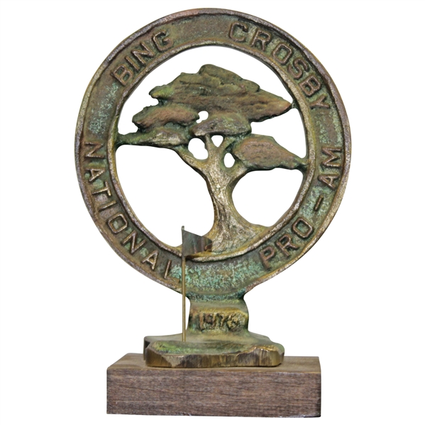 1976 Bing Crosby National Pro-Am Cast Iron Contestant Gift with Flag!