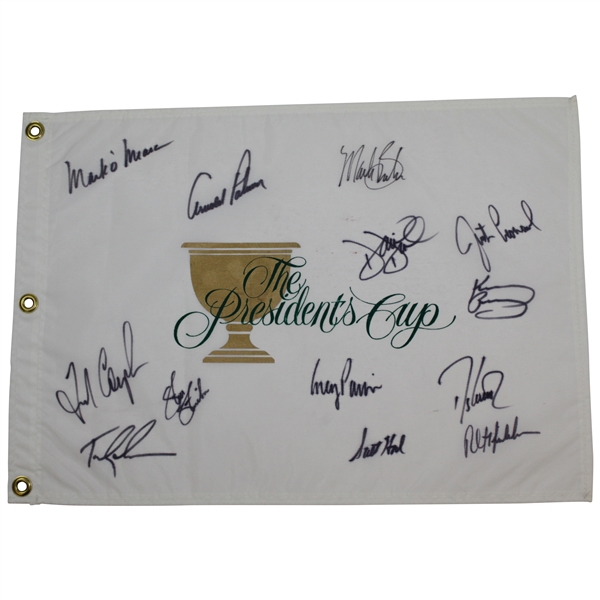 Arnold Palmer, Mickelson, Fred, & Rest of Team Signed The Presidents Cup White Flag JSA ALOA