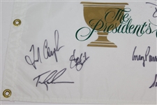 Arnold Palmer, Mickelson, Fred, & Rest of Team Signed The President's Cup White Flag JSA ALOA
