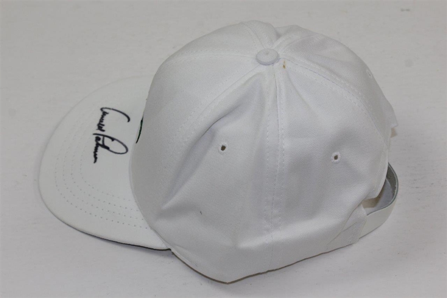 Arnold Palmer Signed Umbrella  Logo White Hat with Umbrella Pin JSA #P37402