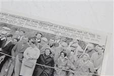 Jack Nicklaus Signed 1963 OPEN Press Photo - Hitting Out of Sand