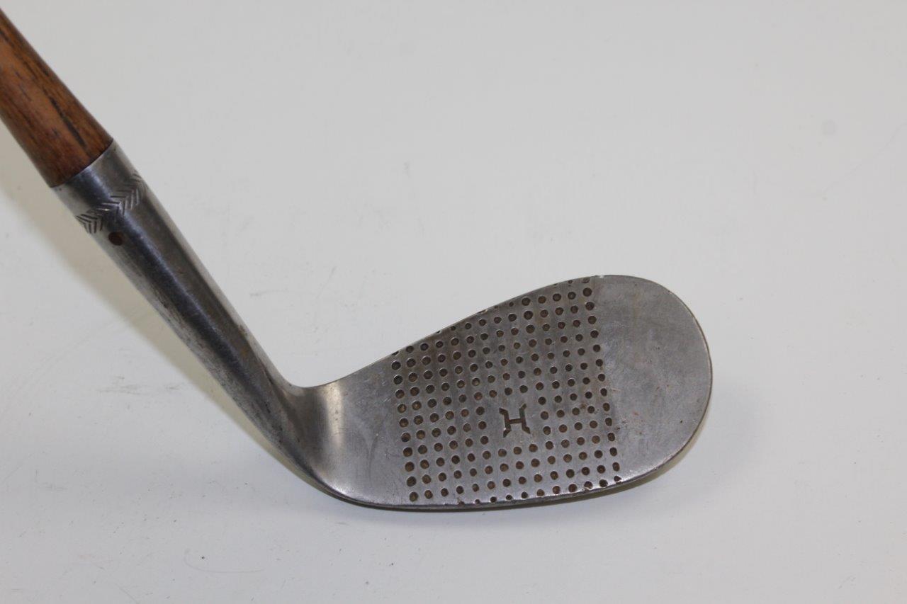 Lot Detail - Complete Walter Hagen Compact Blade Set with Putter ...