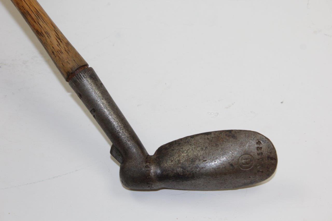 Lot Detail - Circa 1899 Robert Urquhart Adjustable Golf Club - 10 Clubs ...