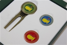 Undated Masters Green Divot Tool with Blue/Red Ballmarkers Set in in Original Box