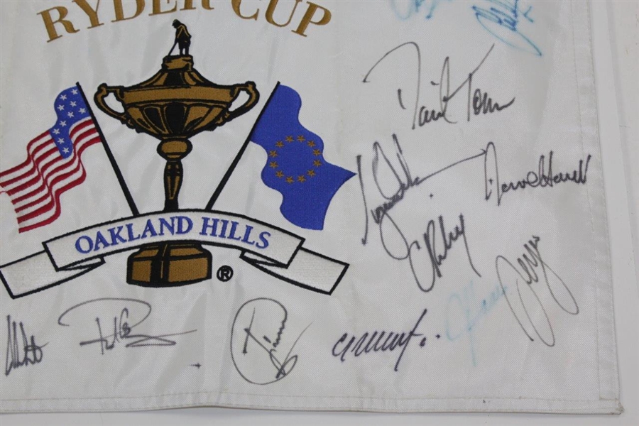 2004 Ryder Cup at Oakland Hills Flag With Tiger Woods, Phil Mickelson, & 22 others JSA ALOA
