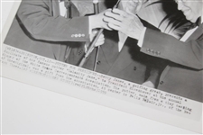1959 Press Photo Bobby Jones Presents Calamity Jane Putter to Dwight D. Eisenhower