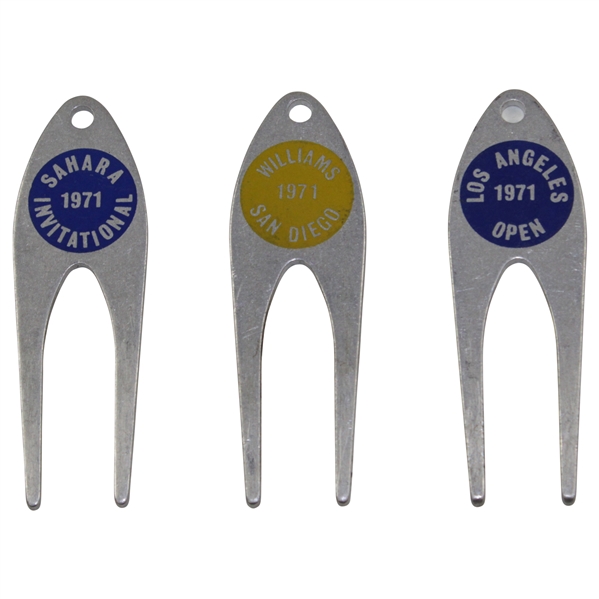 Charles Coodys Three 1971 Contestant Divot Tools - Sahara Invitational, Williams San Diego, & Los Angeles Open