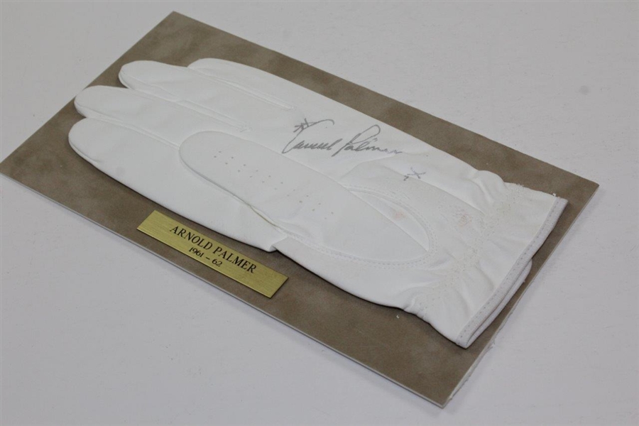Arnold Palmer Signed Mounted White LH Golf Glove with Nameplate JSA ALOA