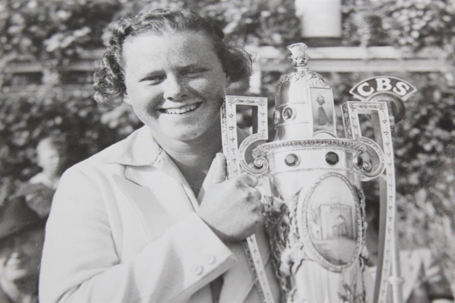 Patty Berg Women's National Title Trophy Press Photo 9/25/1938