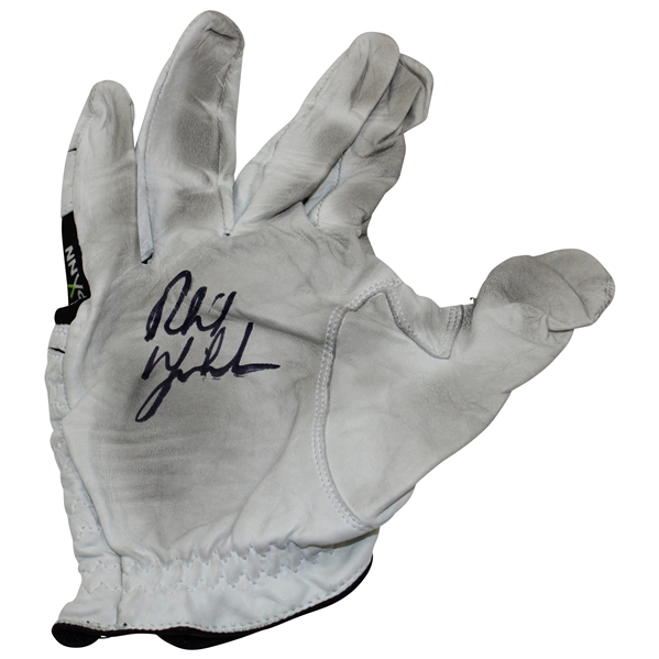 Phil Mickelson Match Used Callaway RH Golf Glove PSA/DNA #S98868