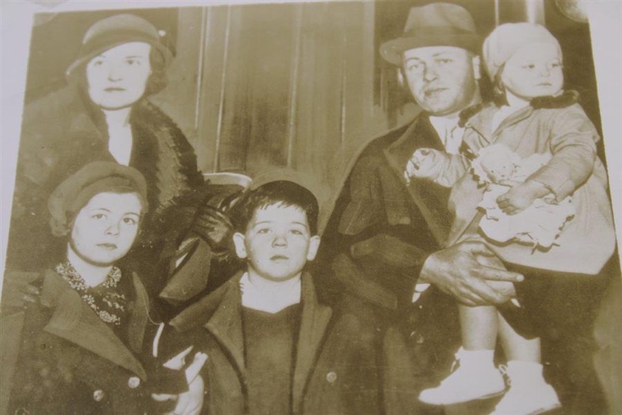 1/26/1933 Press Photo of Bobby Jones with Family - International News Photos