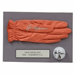 Jack Nicklaus Signed Oakmont C.C. Logo Golf Ball with Signed Glove Display JSA ALOA