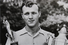 Arnold Palmer Signed B&W Trophy Photo - Matted JSA ALOA