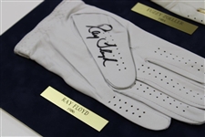 David Graham, Tom Watson, Larry Nelson, Fuzzy Zoeller & Ray Floyd Signed Golf Glove Display JSA ALOA