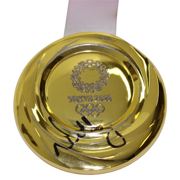 Nelly Korda Signed 2020 Tokyo Olympics Replica Golf Medal BECKETT #BB09283