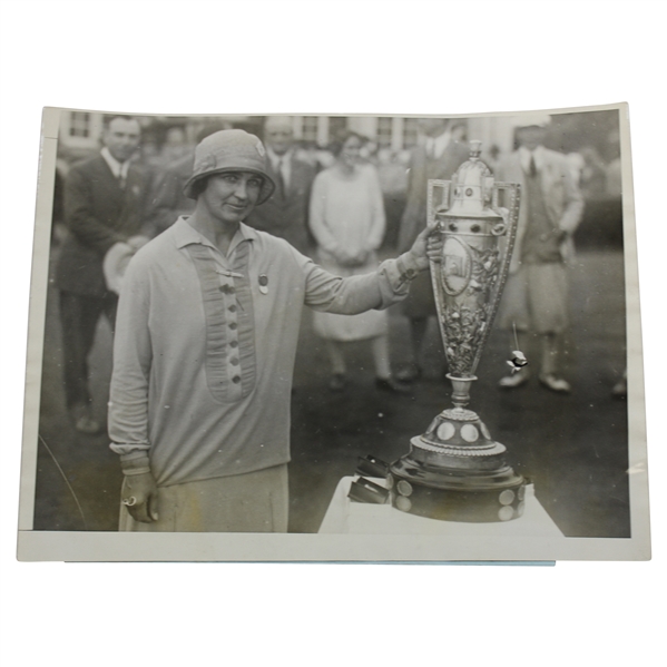 Mrs Henry Stetson Great Trophy Shot Womens Amateur Championship at Merion 10/11/26 Wire Photo