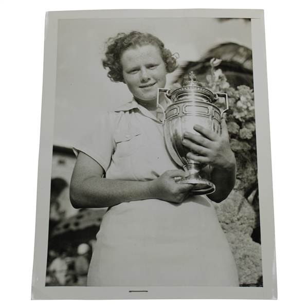 Patty Berg Great Grace Doherty Trophy Shot 2/9/38 Wire Photo