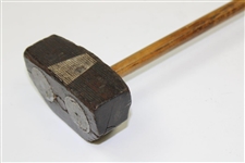 Unique Center Shaft Wooded Headed Putter