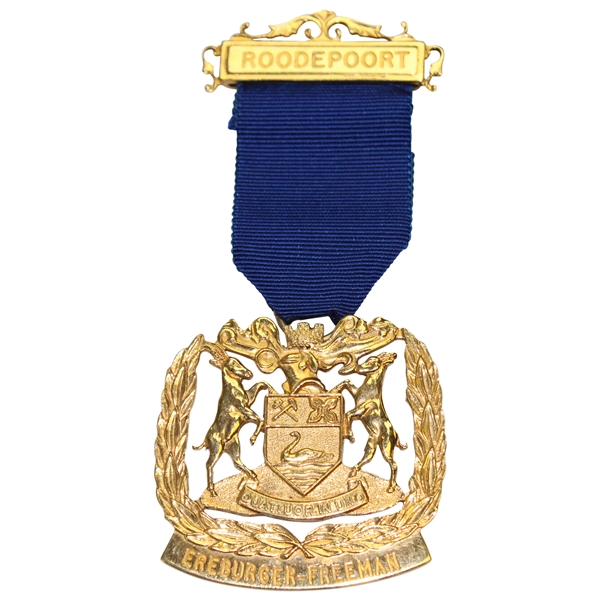 Gary Players South African Ereburger-Freeman Fine Gold Award Medal with Letter