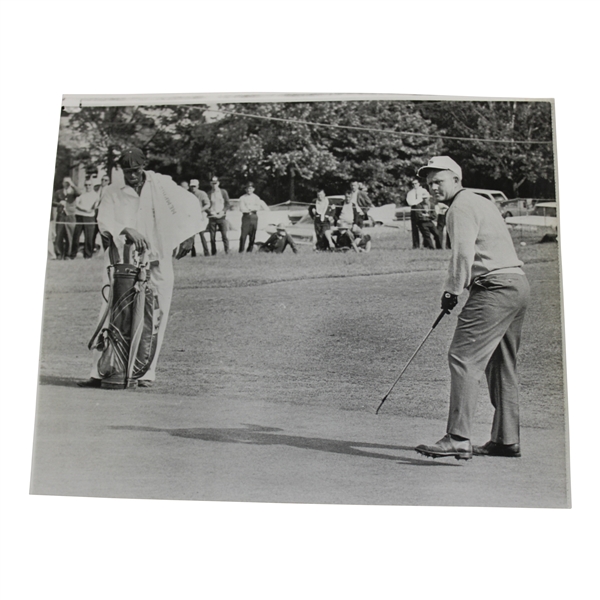 Jack Nicklaus Body Language Pays Off On 35 Foot Putt 5/24/1963