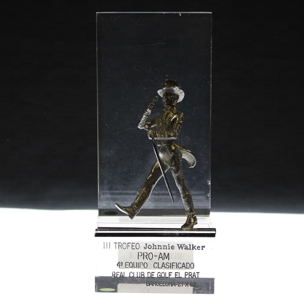 Gary Players 1982 Trofeo Johnnie Walker Barcelona Pro-Am Glass Display Statue