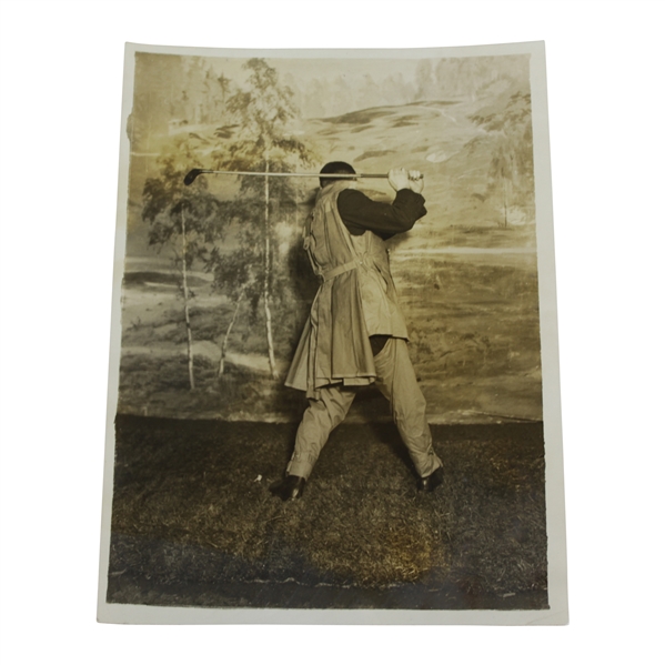 Le Nouveau by Golfer Experiment Studio Reverse Daily Mirror Press Photo - Victor Forbin Collection