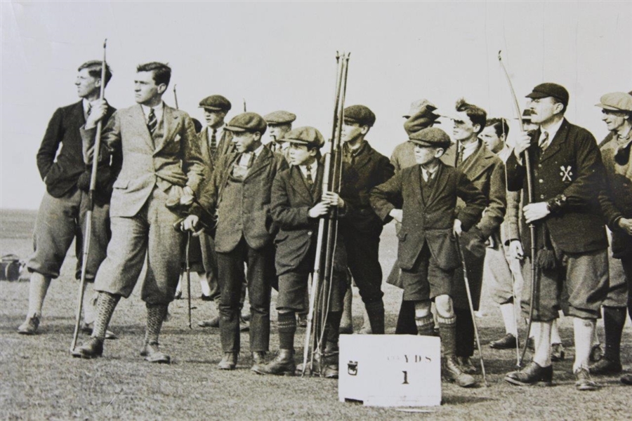 Cambridge University Archers Match vs R.H.T. Rolwey in Unique Match Daily Mirror Press Photo - Victor Forbin Collection