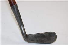 William Gibson & Co. Ltd Kinghorn Scotland Smith's Model Sammy Smooth Face Anti-shank Iron
