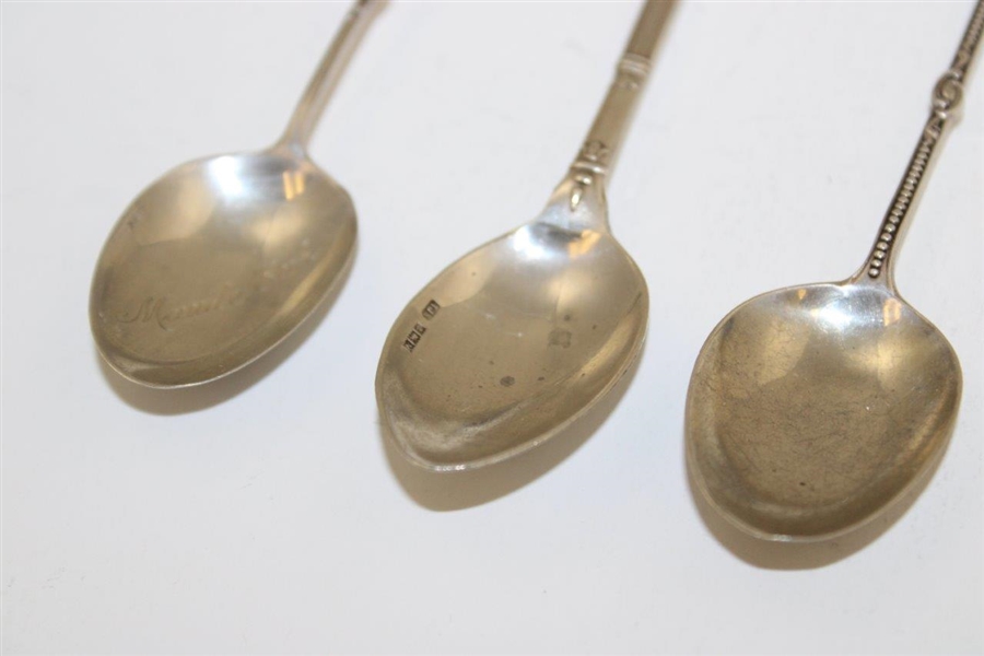 3 Golfers Swinging Spoons