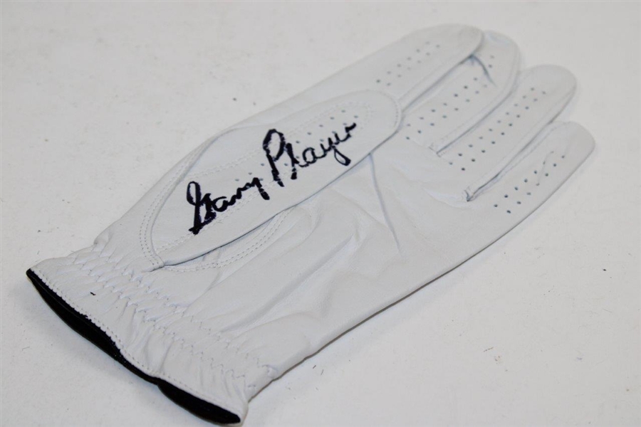 Gary Player Signed LH Black Knight Medium Size Golf Glove JSA ALOA