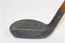 c. 1920 Huntly Putter with Unique Thumb Groove Grip - Pat 165,384