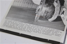 1971 AP Wire Photo Jack Nicklaus W/ World Cup Trophies
