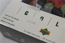 Unopened 2001 Upper Deck Premier Edition Golf Card Box - Green