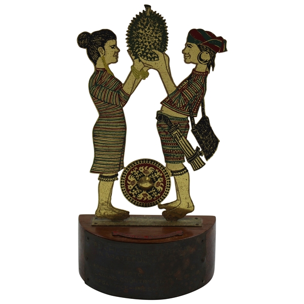 Chi-Chi Rodriguezs Lanang Country Club President Gifted Appreciation Philippines Statue