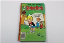 Lot of Eight (8) 1980s & 1990s Comics Including Richie Rich